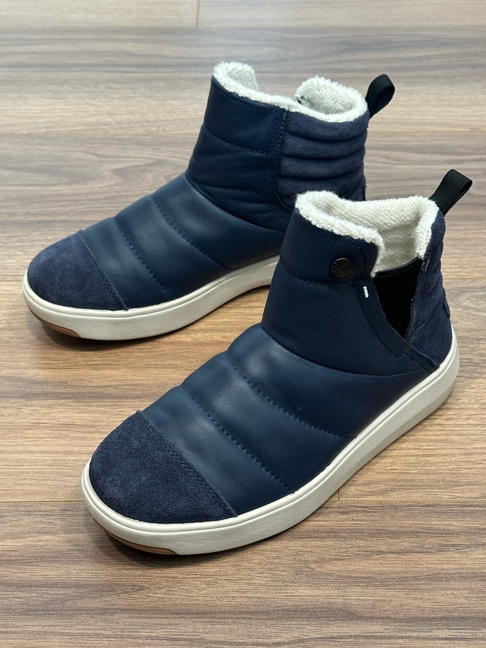 Stio Women’s Colter Boot in Navy Blue Size 6.5